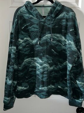 Fabletics Womens Long Sleeve Hooded Sweatshirt Smoke Swirls Green Teal Size XL